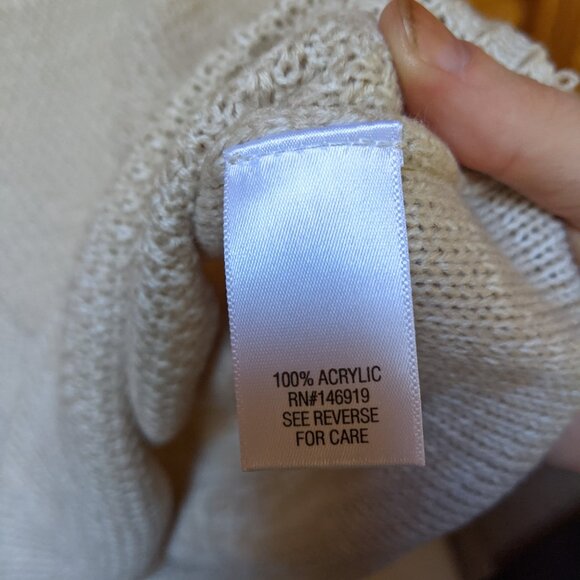 Kohl's Croft and Barrow Cable Yoke Pullover Sweater - Picture 3 of 6